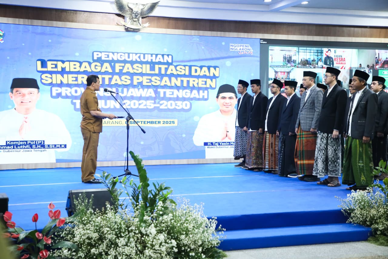 Pengukuhan LFSP oleh Gubernur Jawa Tengah Ahmad Luthfi di Gedung Gradhika Bhakti Praja, Semarang, Senin (8/9/2025).