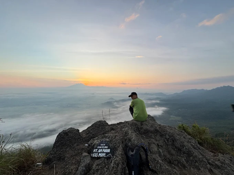 Puncak Laskar Pelangi jadi salahs atu destinasiwisata di Sukoharjo yang cukup indah viewnya.