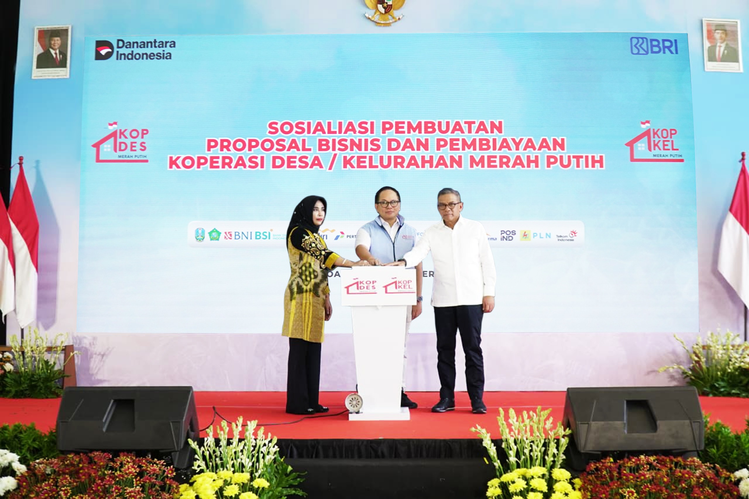 BRI dukung Koperasi Desa Merah Putih lewat pelatihan proposal bisnis & AgenBRILink untuk percepat ekonomi desa mandiri.