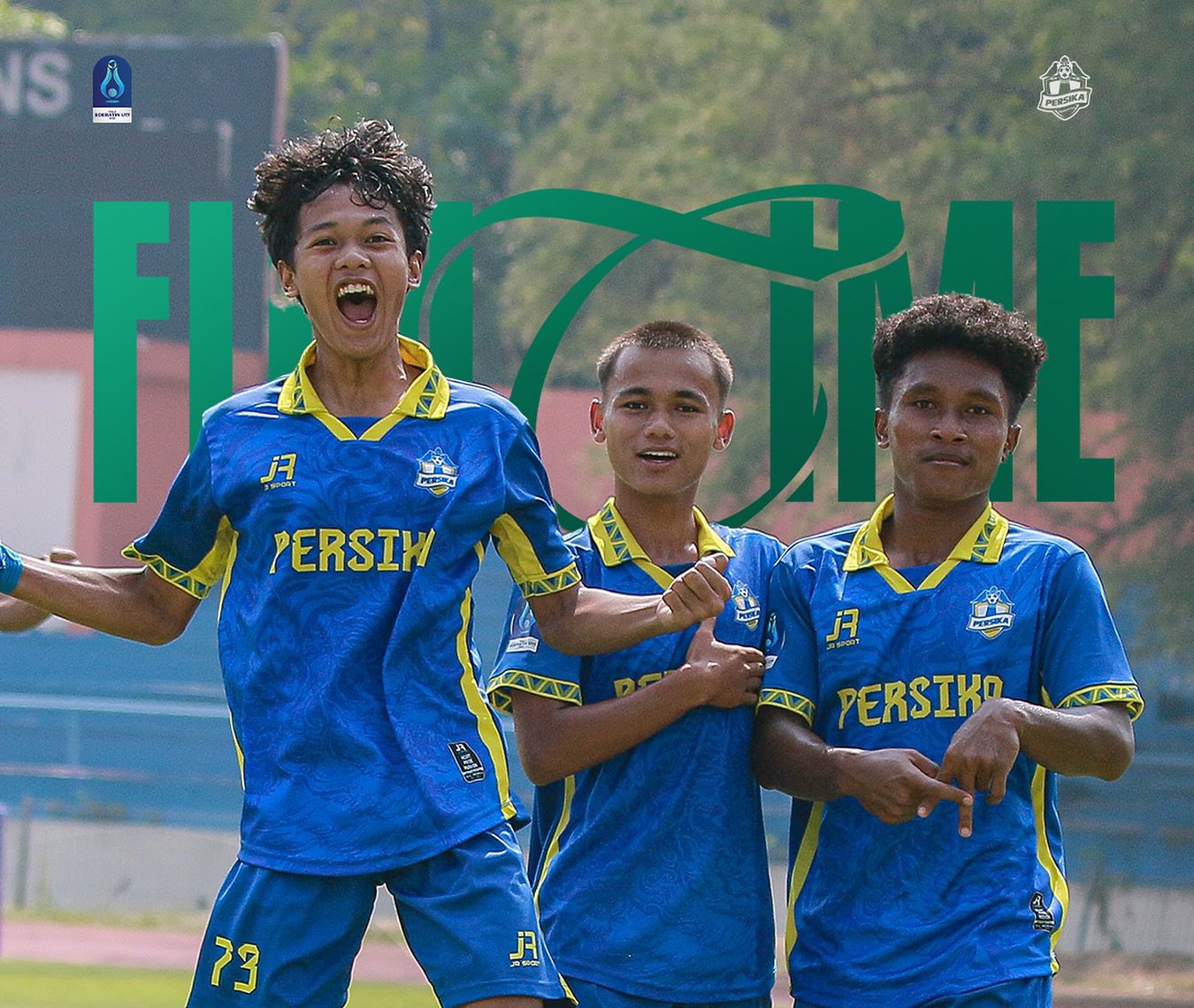 MEMBANGGAKAN: Para pemain Persika Karanganyar melakukan selebrasi usai menang adu penalti melawan Persija Jakarta.
