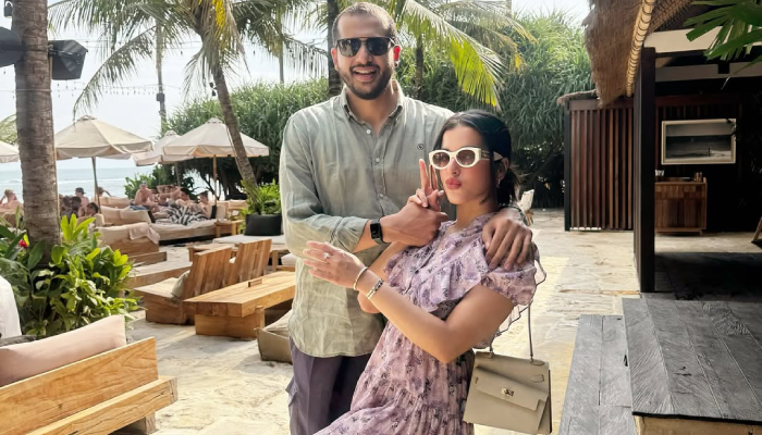Potret kebersamaan Tasya Farasya dan sang suami, Ahmad Assegaf.