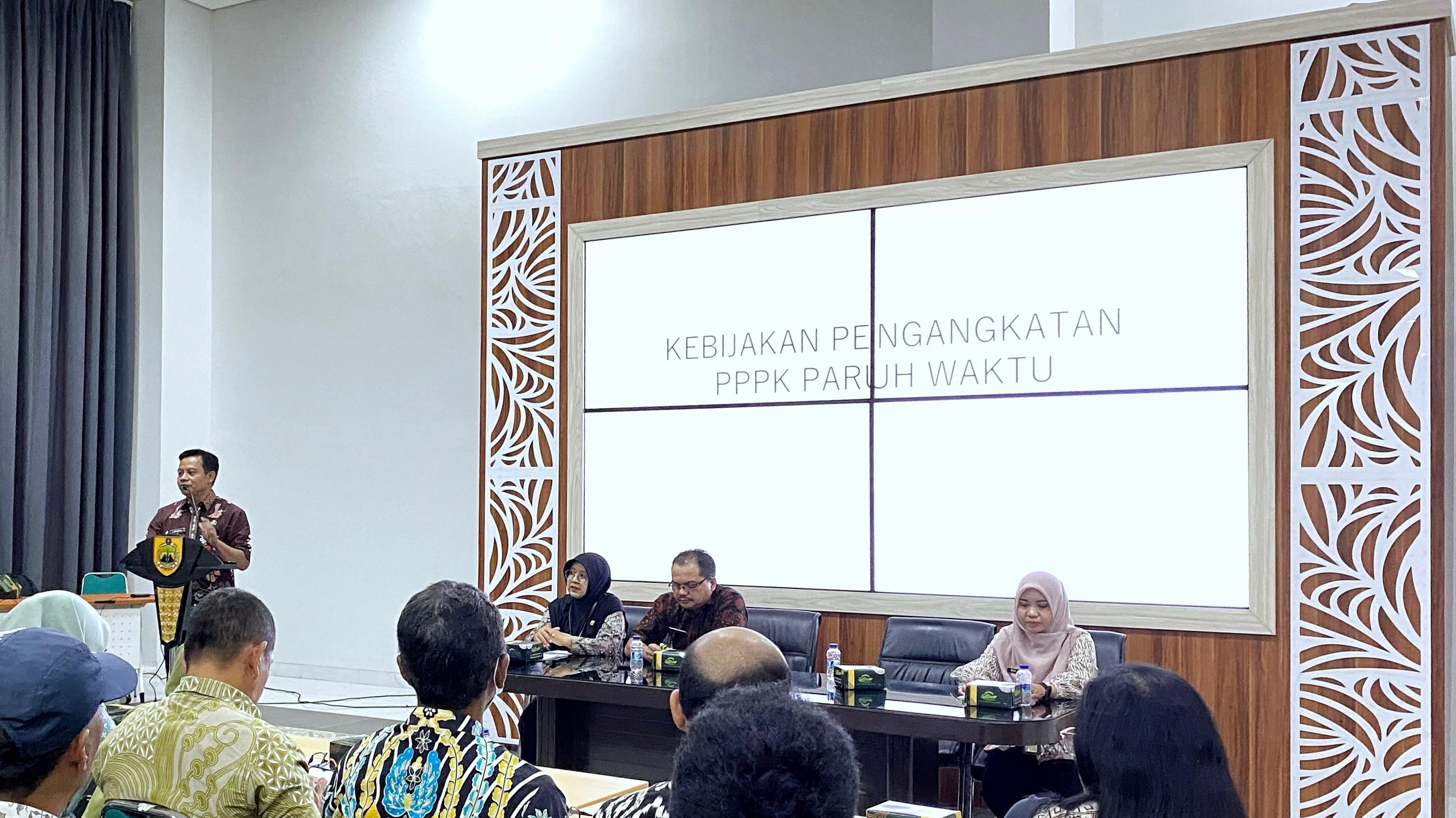 Rakor pengangkatan PPPK paruh waktu Pemkab Sragen. (Ahmad Khairudin/Radar Solo)
