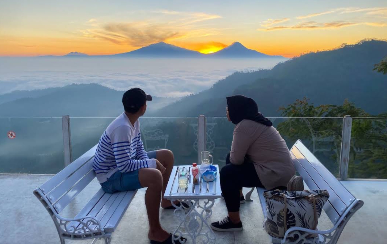 Tumpeng Menoreh jadi salah satu lokasi wisata yang tengah hits di Kulon Progo, DIY.
