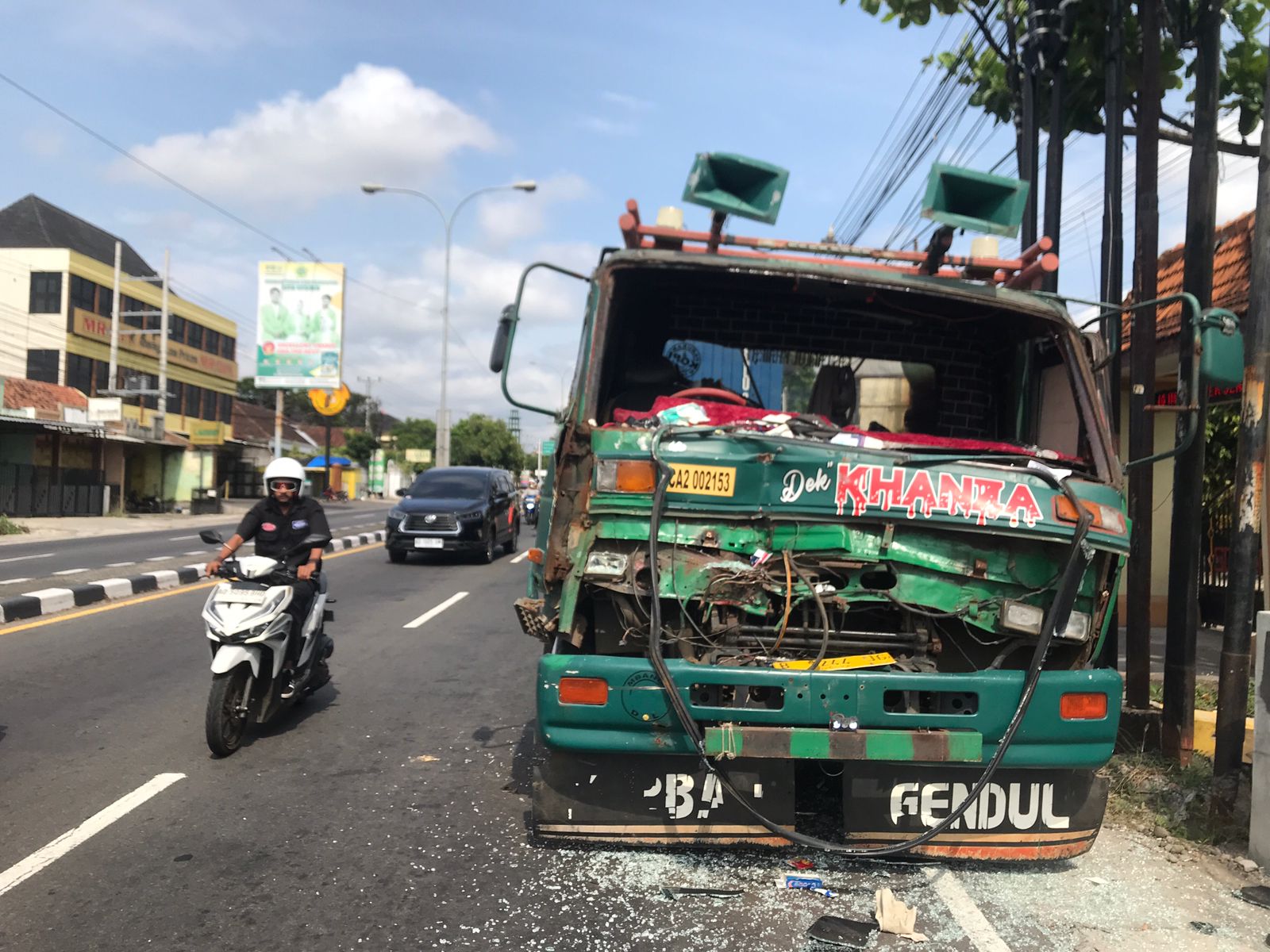 Kondisi truk kontainer yang tabrak bokong truk boks di Kecamatan Mojosongo, Boyolali, tepatnya di Simpang Tiga Wika, Jalan Semarang-Solo, Selasa (16/9/2025) pagi.