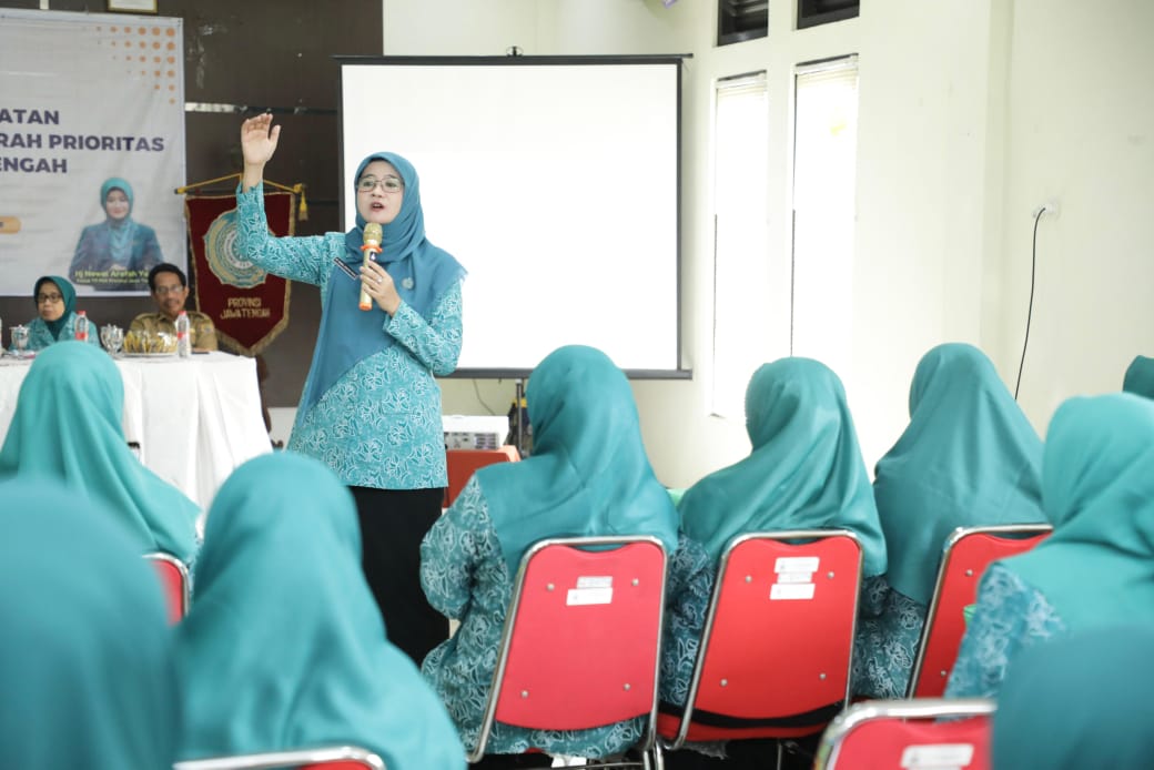 Pelatihan tim penggerak PKK se Jawa Tengah di Kecamatan Tanon, Sragen, Rabu (17/9/2025). (Ahmad Khairudin/Radar Solo)