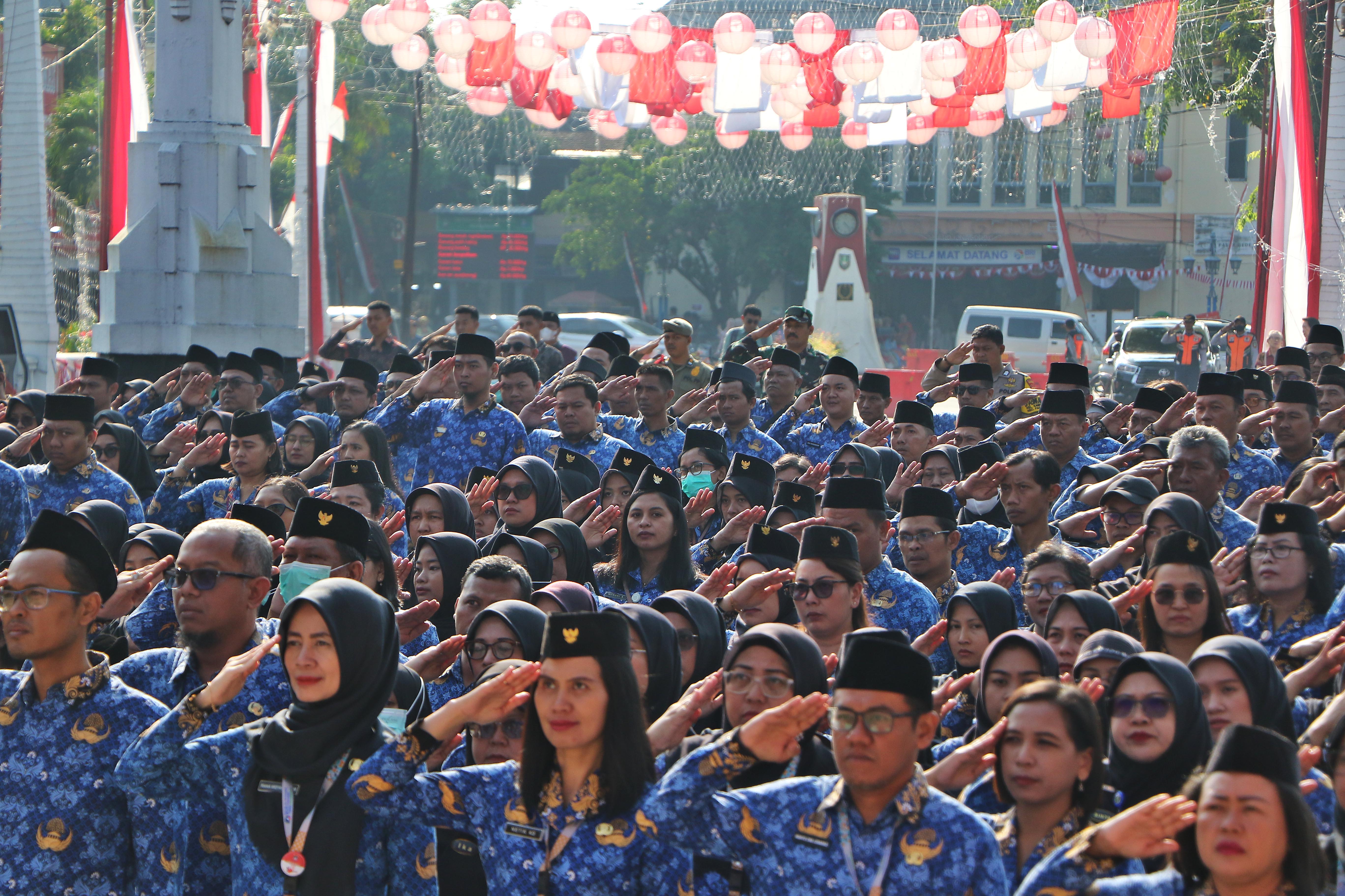 ASN di Kota Solo dituntut melayani masyarakat dengan baik. (Arief Budiman/Radar Solo)