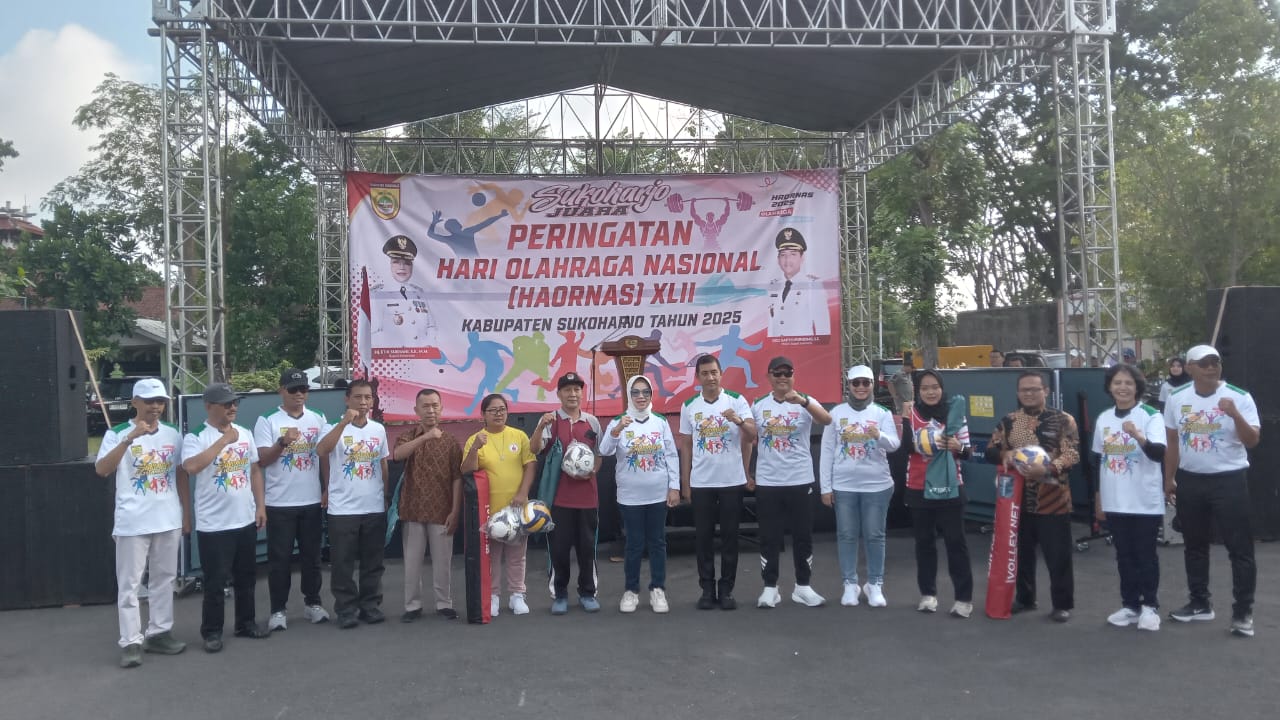 DEDIKASI: Bupati Sukoharjo Etik Suryani menghadiri Peringatan Hari Olahraga Nasional (Haornas) ke-42.