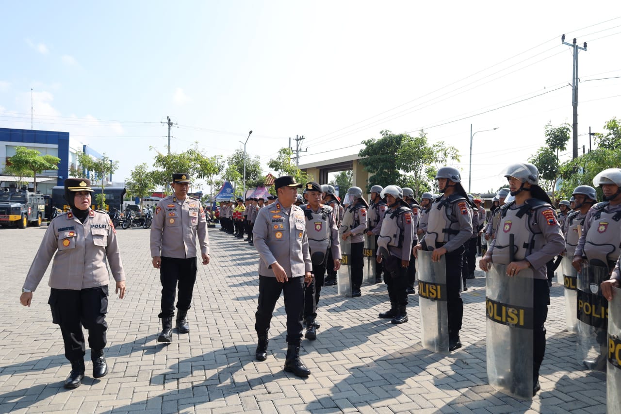 Polres Sukoharjo gelar Apel Kesiapsiagaan Power on Hand, 285 personel siap menghadapi gangguan kamtibmas.