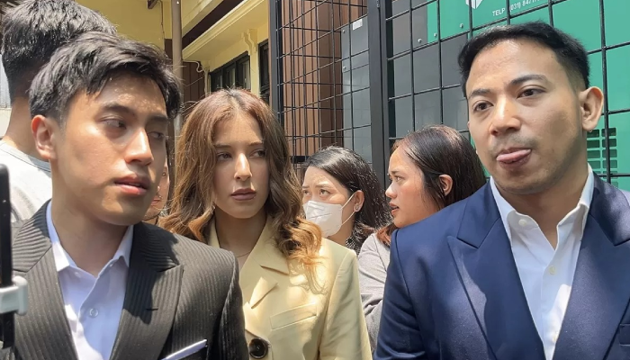Tasya Farasya didampingi kuasa hukum di sidang cerai dengan agenda mediasi di Pengadilan Agama Jakarta Selatan, Rabu (24/9/2025).