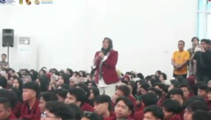 Rinca Anora, PNS yang pamer lulus S2 curhat soal kekesalannya dengan kritik masyarakat.