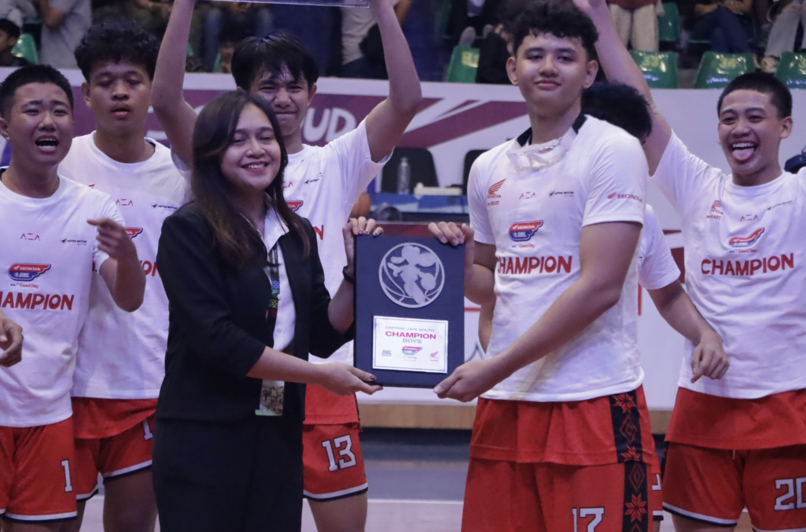 SMA PNK rebut takhta juara Honda DBL Solo 2025 usai kalahkan SMA Warga Surakarta.