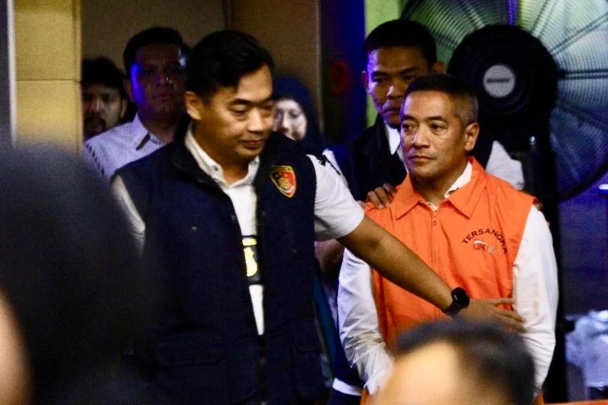 Profil Adrian Gunai eks CEO Investree Adrian Gunadi dari Qatar. Dijerat pasal berlapis, ia kini ditahan di Bareskrim Polri.