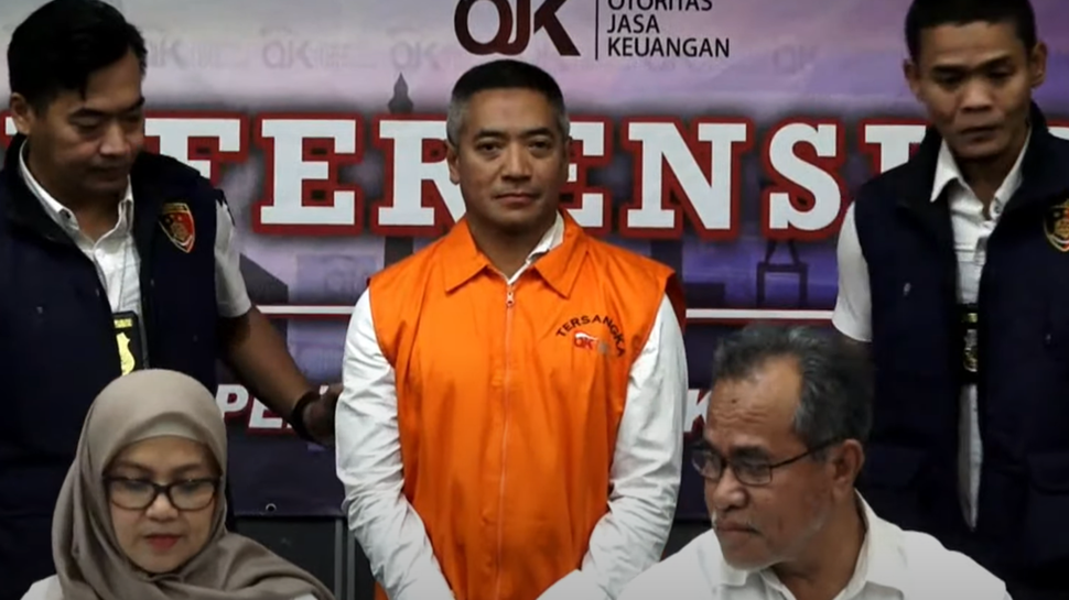 OJK Tangkap Adrian Gunadi di Qatar,&nbsp;Mantan CEO Investree&nbsp;Terancam 10 Tahun Penjara