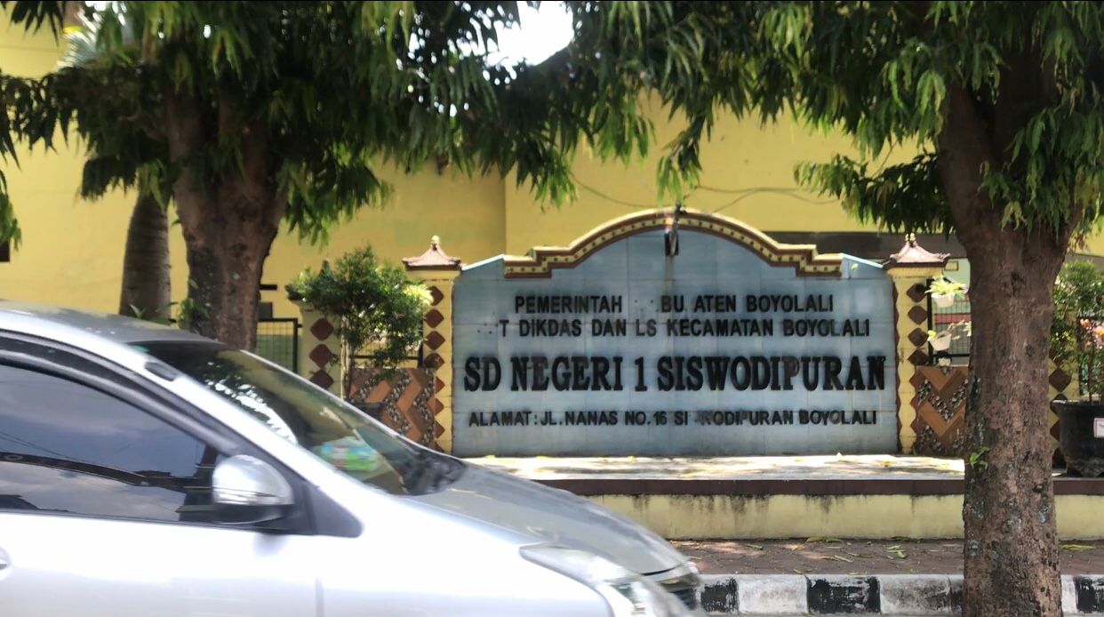 SDN 1 Siswodipuran Boyolali mengembalikan seluruh MBG kepada penyedia karena khawatir terjadi hal tak diinginkan setelah kemunculan orang tak dikenal, Senin (29/9/2025).
