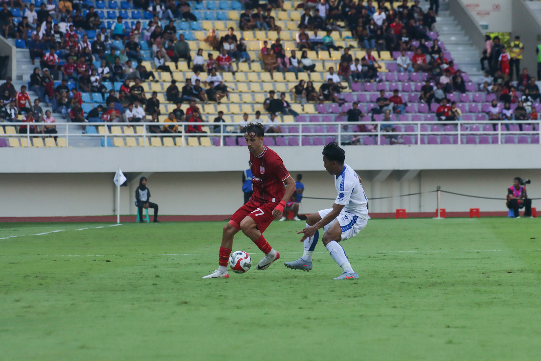SARAT GENGSI: Pertandingan Persis Solo melawan Arema FC di Stadion Manahan, Sabtu (28/9).