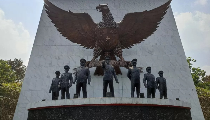 Monumen Pancasila Sakti, Lubang Buaya, Jakarta Timur mengenang jasa Pahlawan Revolusi.