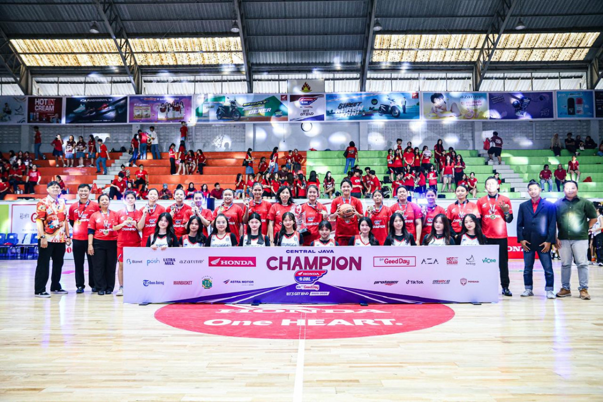 Tim putri SMA Tritunggal Semarang juara DBL Central Java Championship 2025.