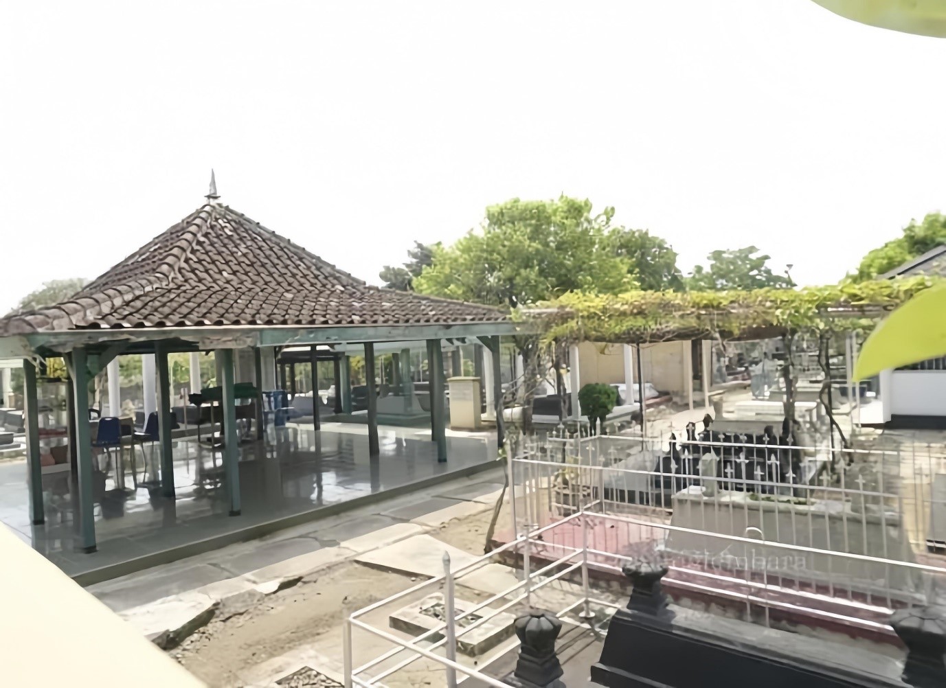 Astana Temuireng di Ngarjosari, Popongan, Kecamatan/Kabupaten Karanganyar.