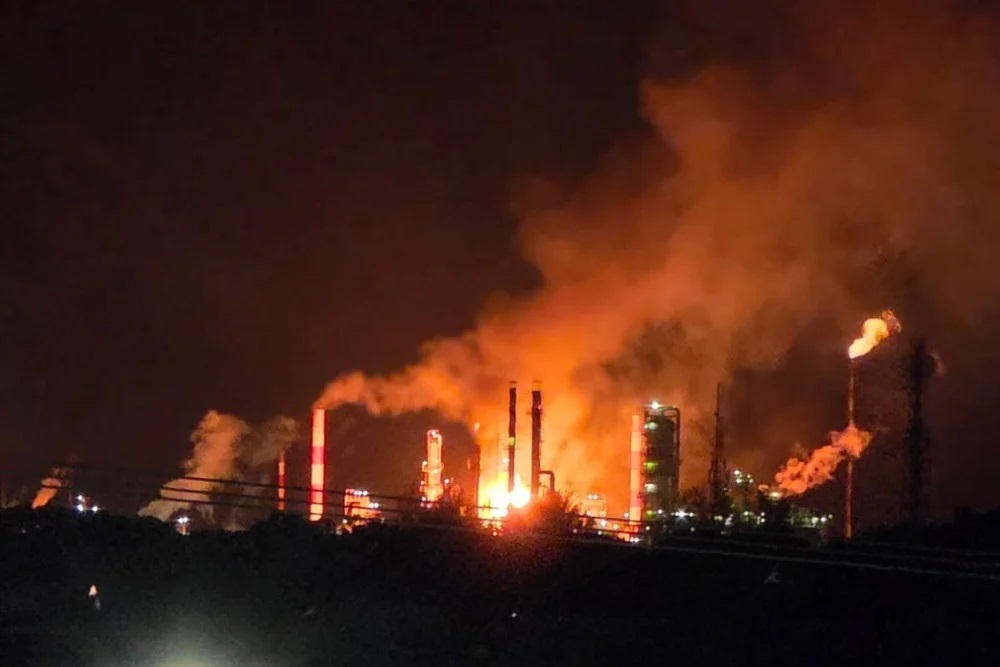 Fakta-fakta&nbsp;Kebakaran Kilang Minyak Pertamina Dumai, Api Membubung Tinggi hingga Suara Ledakan yang Bikin Warga Panik