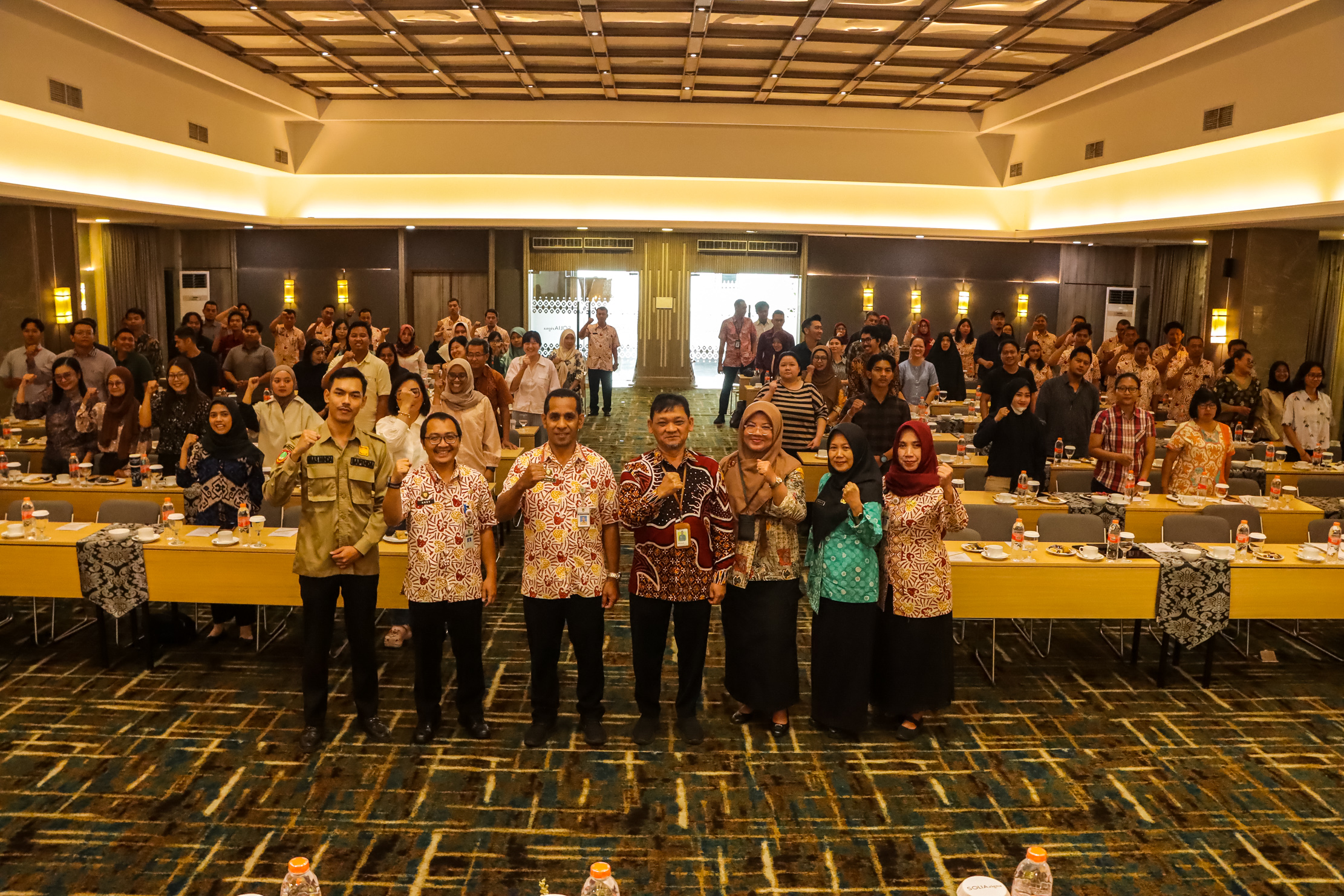 BERKOLABORASI: Peserta sosialisasi Pajak Barang dan Jasa Tertentu (PBJT) khusus makanan dan/atau minuman yang digelar Bapenda Surakarta, Selasa (30/9).