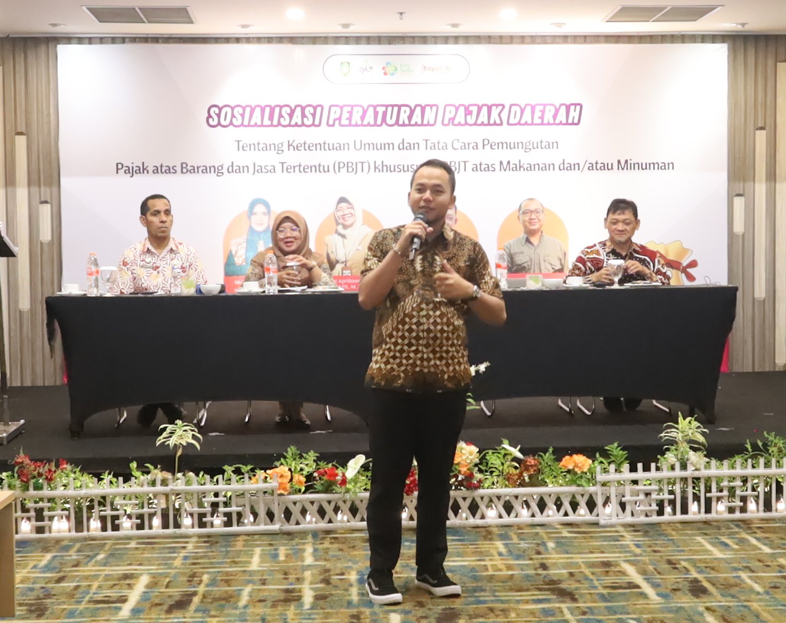 WALI KOTA SURAKARTA RESPATI ARDI MENSOSIALISASIKAN PAJAK DAERAH