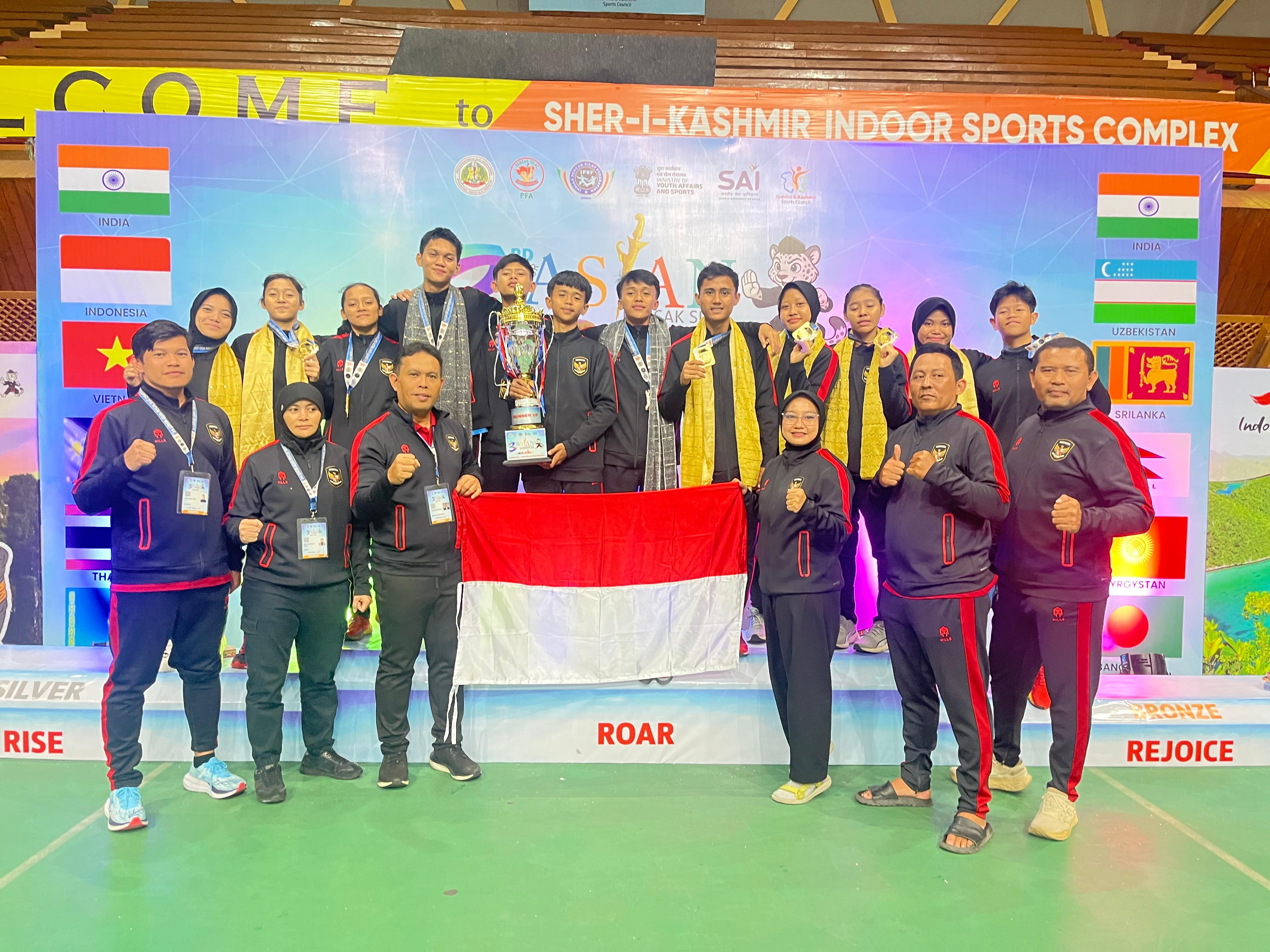 Pesilat asal Solo, Krisnanto Suryo Koco raih medali emas pada ajang The 3rd Junior Asian Pencak Silat Championship 2025 di India, 25&ndash;30 September 2025.