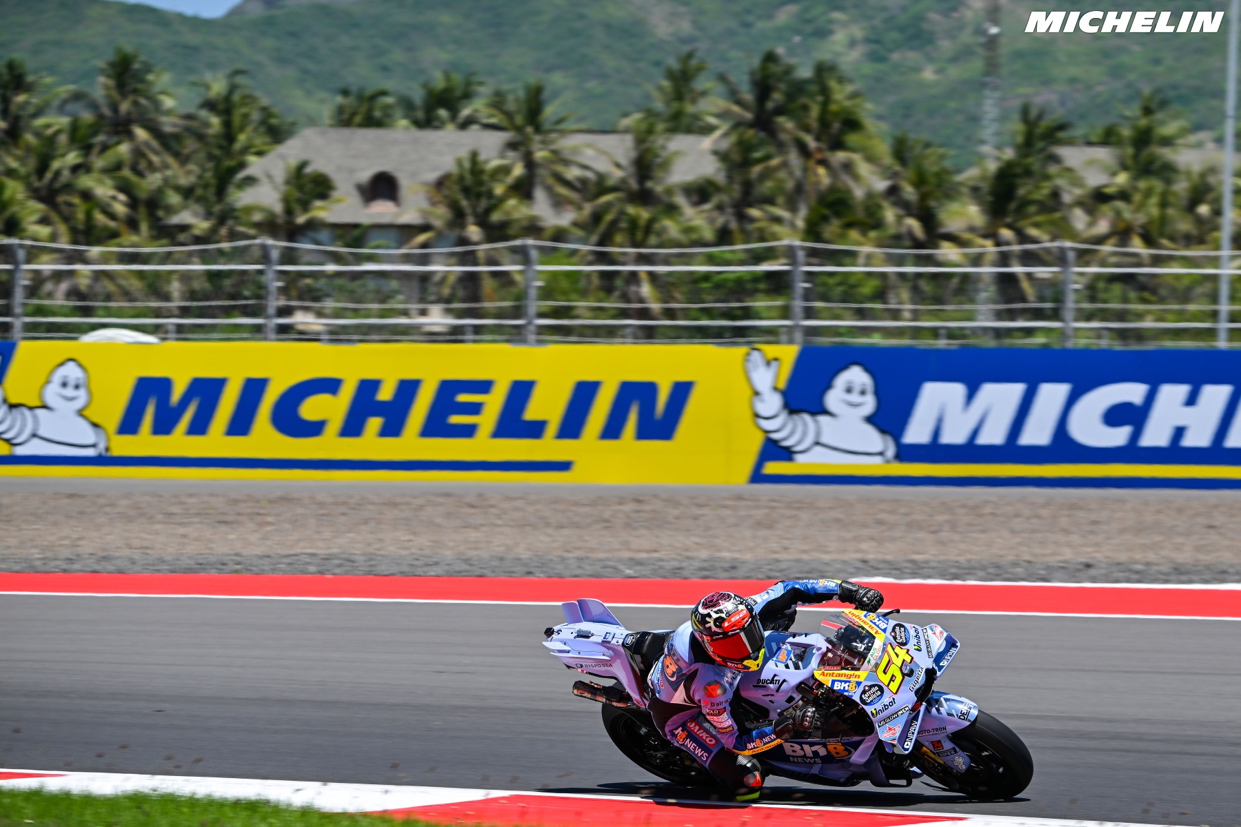 Hasil MotoGP Mandalika 2025:  Fermin Aldeguer Buat Kejutan, Marc Marquez Ditabrak Marco Bezzecchi