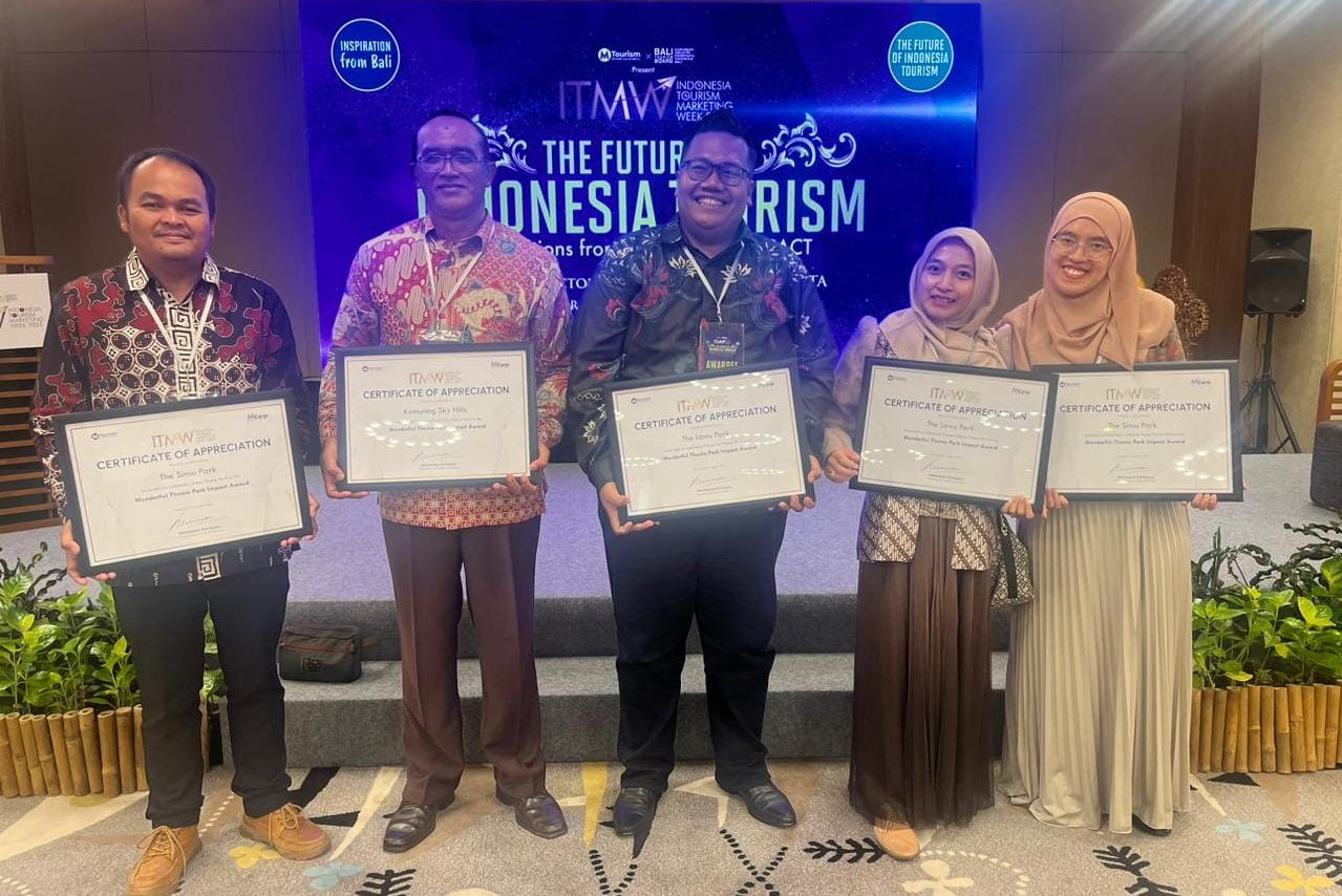 The Lawu Group borong lima penghargaan sekaligus dalam ajang Wonderful Theme Park Impact Awards 2025, yang digelar di Maya Sanur Resort, Denpasar, Bali, Sabtu (11/10) malam.