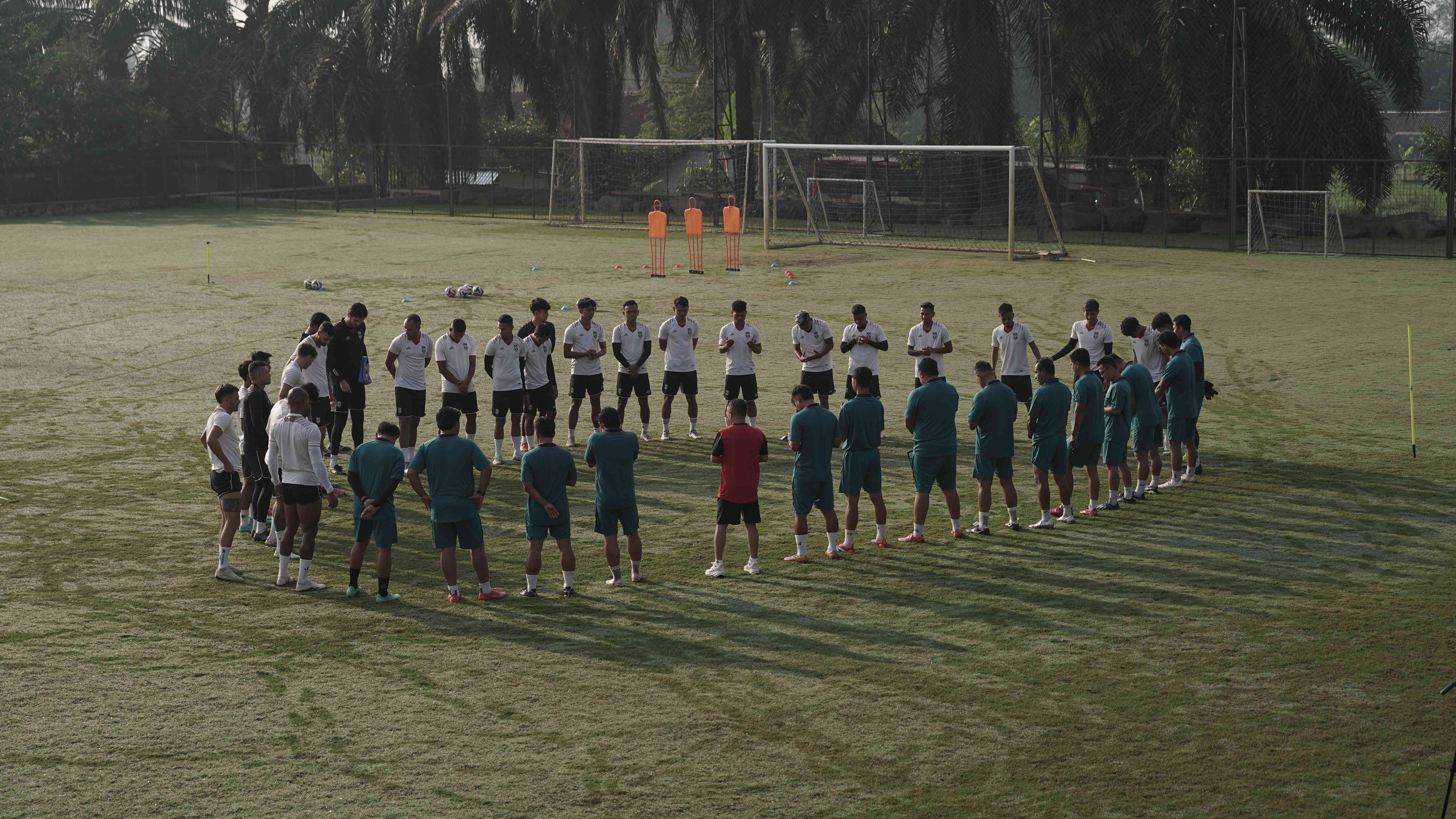 BERSIAP: Para pemain Malut United saat jalani pemusatan latihan di Jogja.