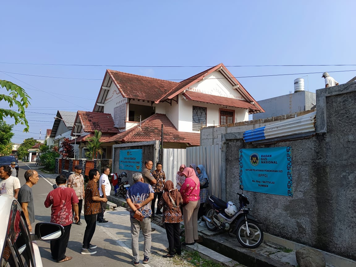 Pembangunan Satuan Pelayanan Penyedia Gizi (SPPG) Pajajaran Utara III di Kelurahan Sumber, Kecamatan Banjarsari, Kota Solo dipermasalahkan warga.