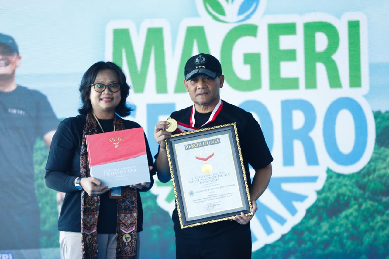 kegiatan yang bertajuk Penanaman Mangrove Serentak Mageri Segoro 2025 ini mencatatkan rekor dari Museum Rekor Dunia Indonesia (Muri)