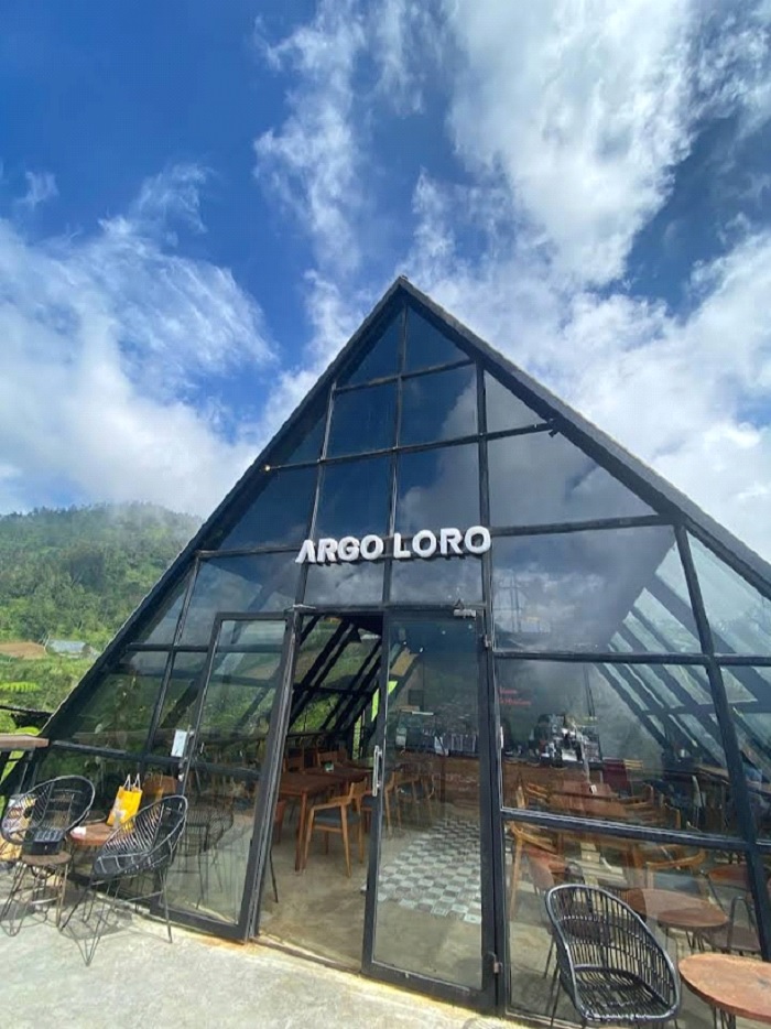 6 kafe hits di Selo Boyolali tawarkan view megah Gunung Merapi dan Merbabu, cocok untuk ngopi sambil healing di udara sejuk.