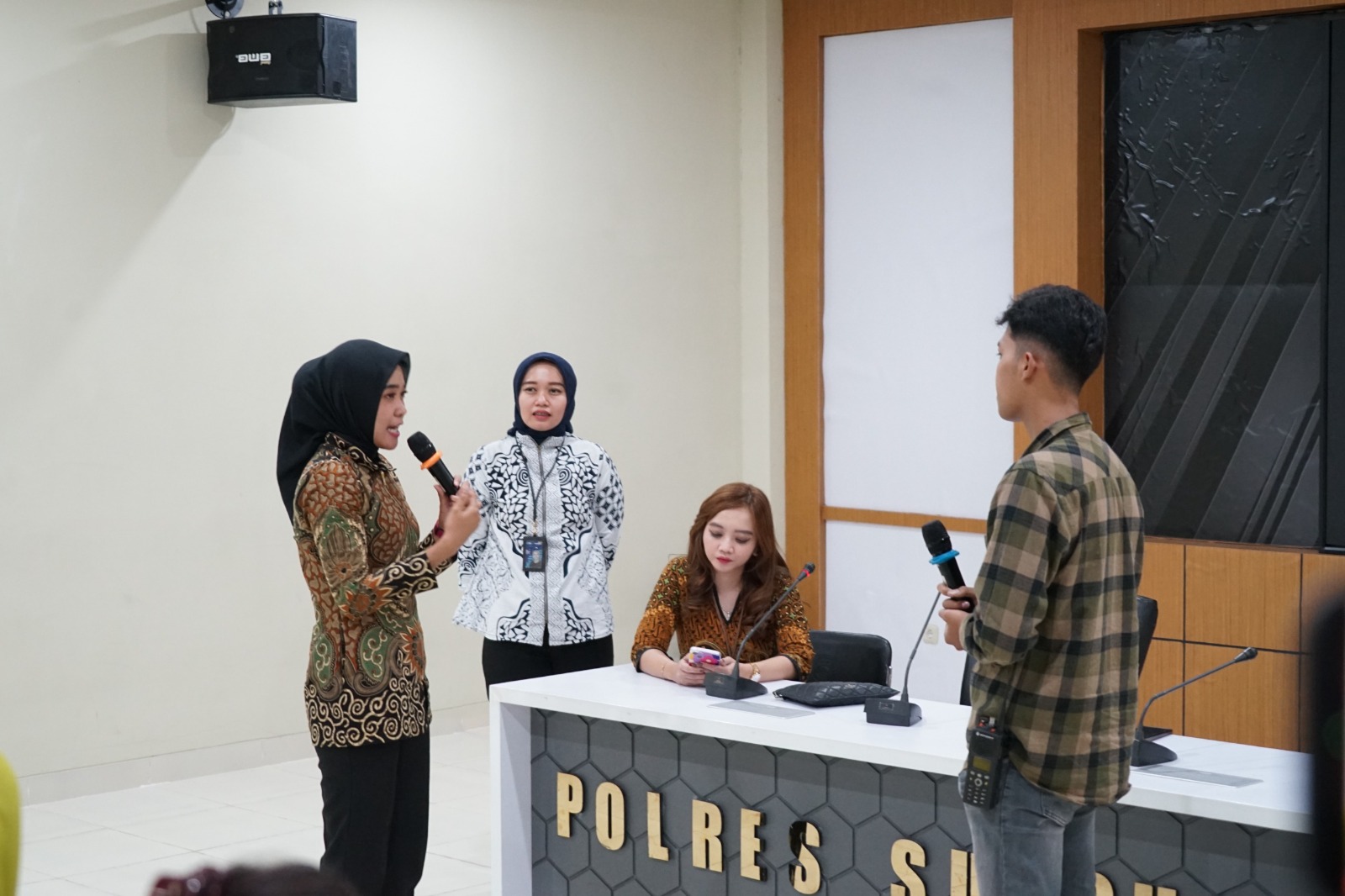 Forum Belajar Office Service bersama Bank Mandiri di Mapolres Sukoharjo, Kamis (15/10).
