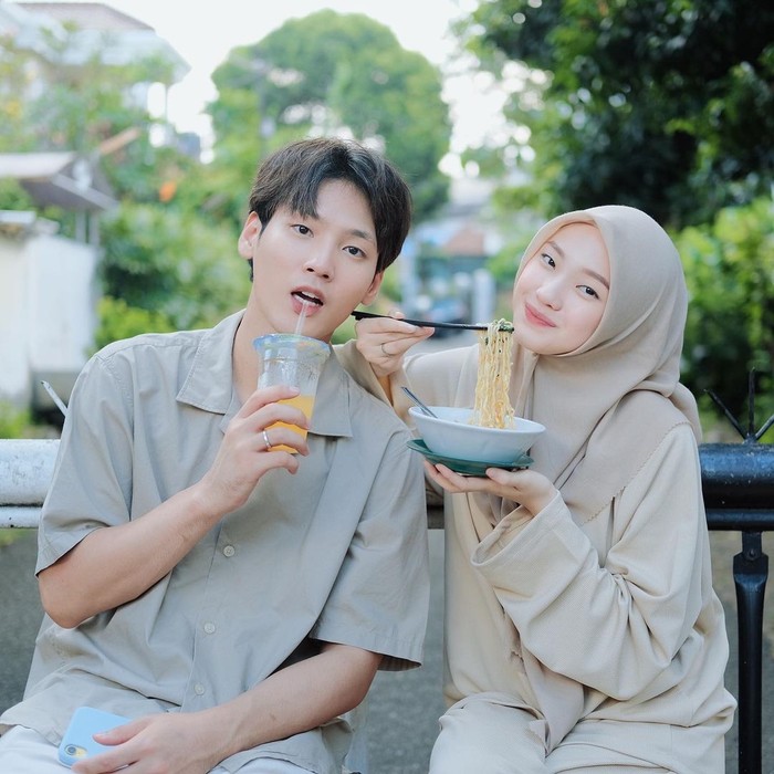 Julia Prastini Alias Jule Diterpa Isu Perselingkuhan, Foto Mesra dengan Petinju Safrie Ramadan Viral di Media Sosial