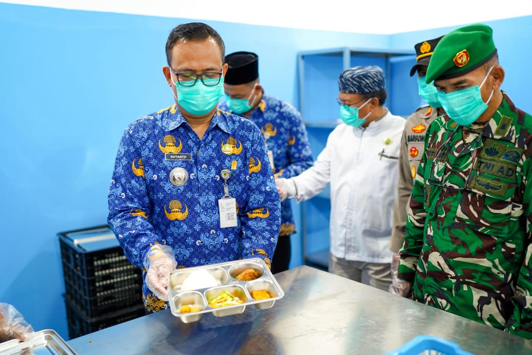 Forkompimca Baki mengecek kesiapan salah satu satuan pelayanan pemenuhan gizi (SPPG), belum lama ini.