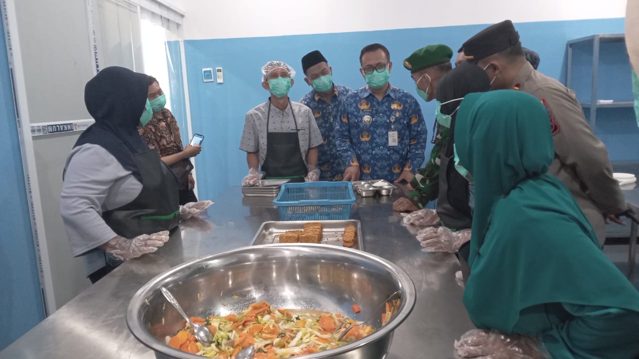 Kondisi dapur Satuan Pelayanan Pemenuhan Gizi (SPPG) Menuran yang melayani menu makan bergizi gratis, telah mengantongi sertifikat laik higiene sanitasi (SLHS).