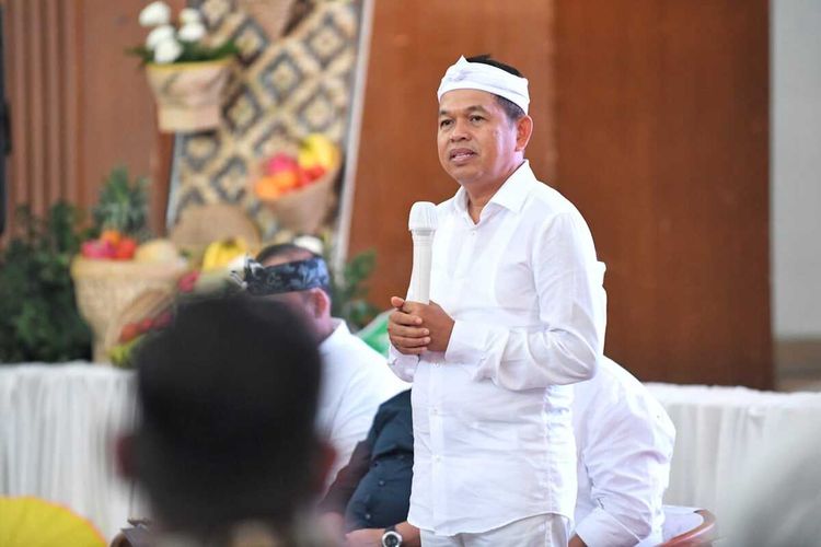 Dedi Mulyadi Tantang Menkeu Purbaya Buktikan Rp 4,1 Triliun Dana Pemprov Jabar Mengendap di Bank
