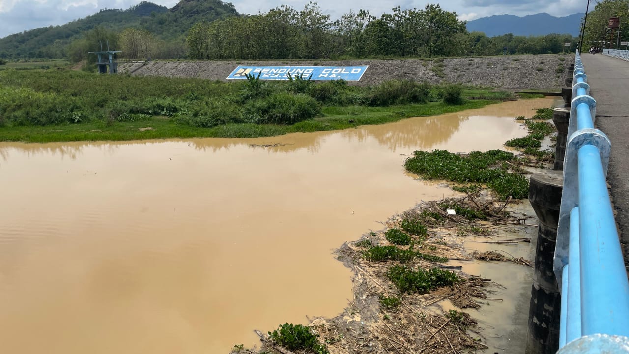 Lokasi penemuan mayat mengapung di Pintu Air Dam Colo, Rabu (22/10) pagi.