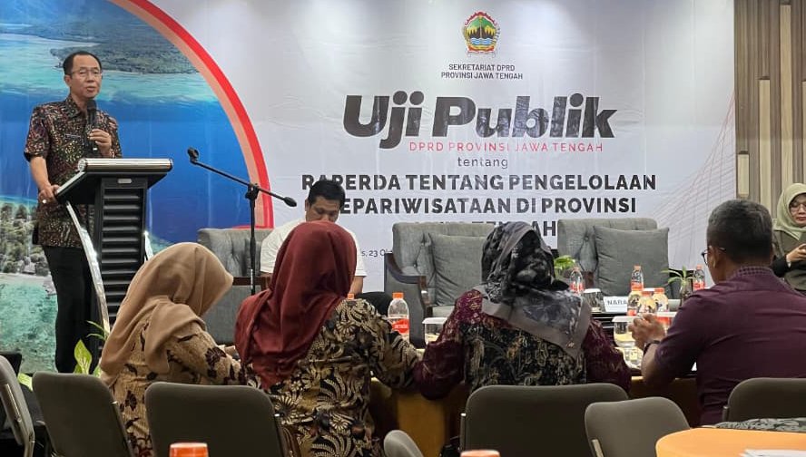 Disporapar Provinsi Jawa Tengah bersama DPRD Provinsi Jateng menggelar uji publik Raperda Pengelolaan Pariwisata di Hotel Solia Zigna, Kamis (23/10).