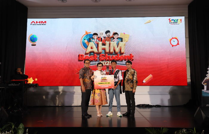 Refan Enggi Febrianto, siswa SMK Bhina Tunas Bhakti Juwana, Kabupaten Pati, Jawa Tengah &mdash; pemenang pertama AHM Best Student 2025.