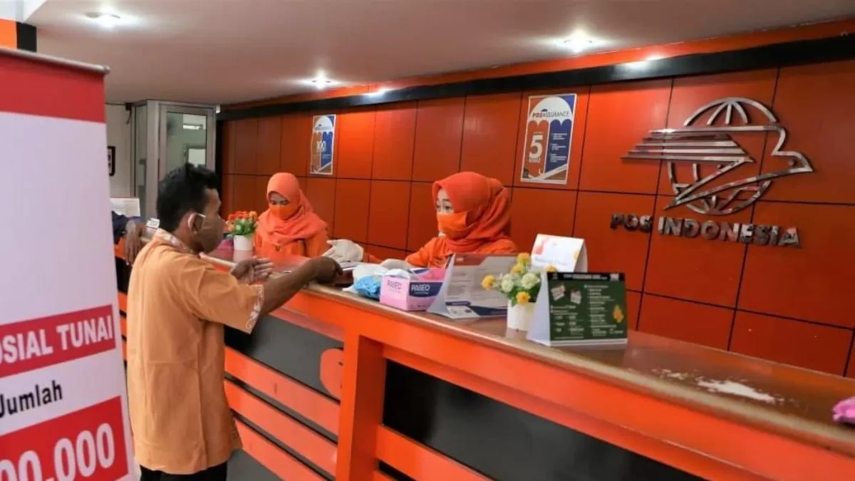 Bansos BLT Kesra Rp900 ribu lewat PT Pos Indonesia segera dimulai setelah validasi data, ini cara pencairan dan dokumen yang disiapkan