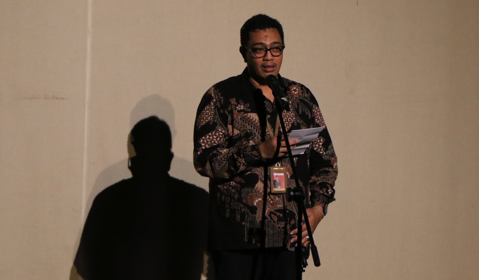 REKTOR ISI SURAKARTA BONDET WRAHATNALA BERI SAMBUTAN