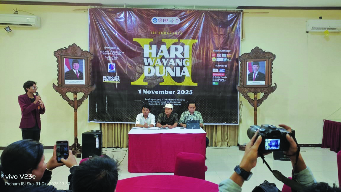 MATANGKAN PERSIAPAN: Panitia Hari Wayang Dunia (HWD) Ke-XI ISI Surakarta memaparkan rangkaian acara yang akan digelar, kemarin (31/10)