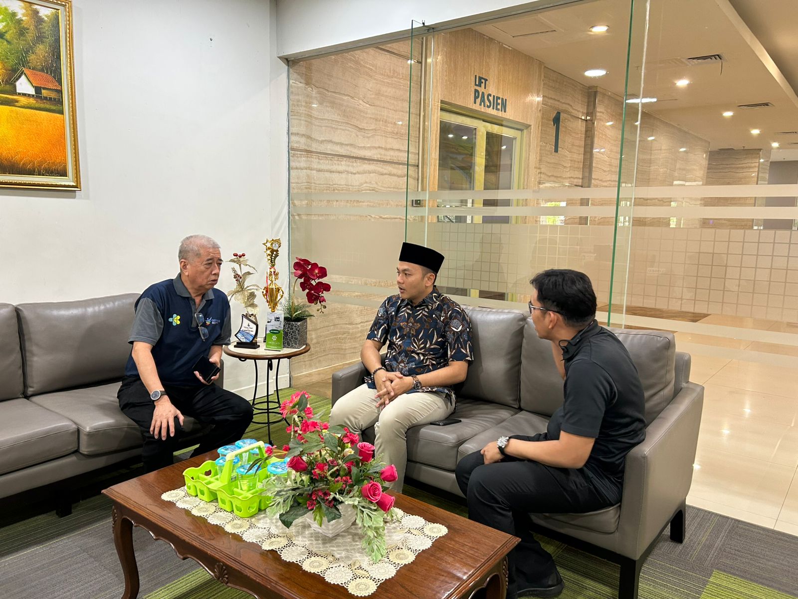 Wali Kota Respati Ardi Kunjungi RS Indriati