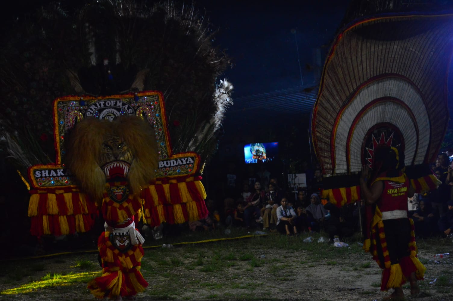 Pentas seni reog ponorogo di Pracimantoro Car Free Night, Sabtu (1/11/2025).