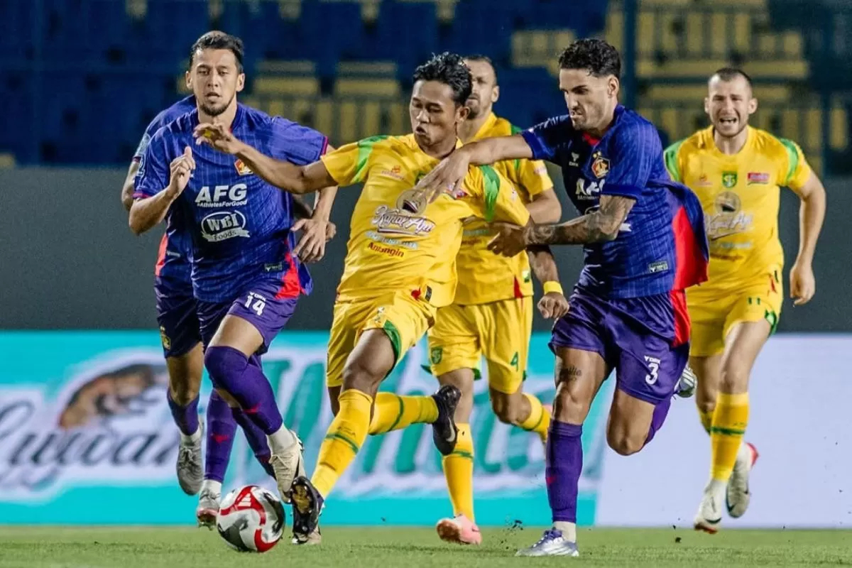 Persebaya Surabaya tahan Persik Kediri 1-1 di Gelora Joko Samudro, Jumat (7/11/2025). (Persebaya Surabaya)