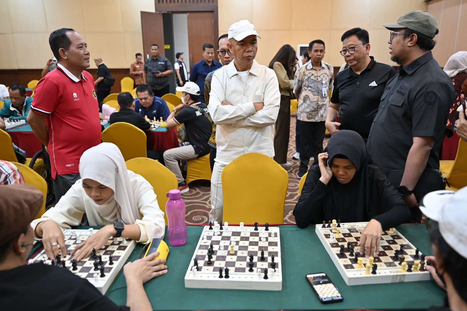 FOKUS: Atlet catur tengah fokus menjalani latihan jelang terjun di ASEAN Para Games 2025.  &nbsp;
