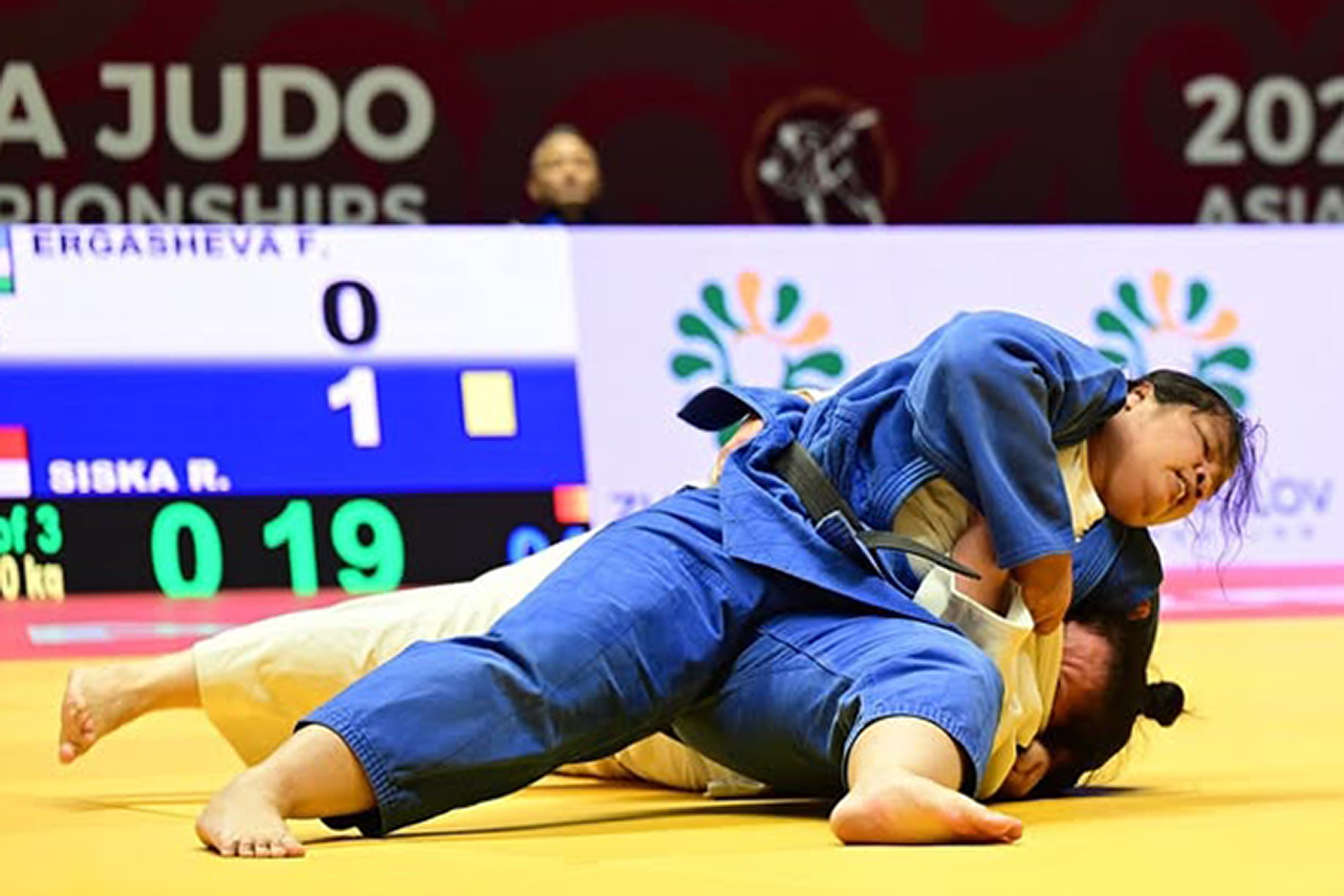 Atlet blind judo Indonesia saat terjun di kejuaraan internasional.