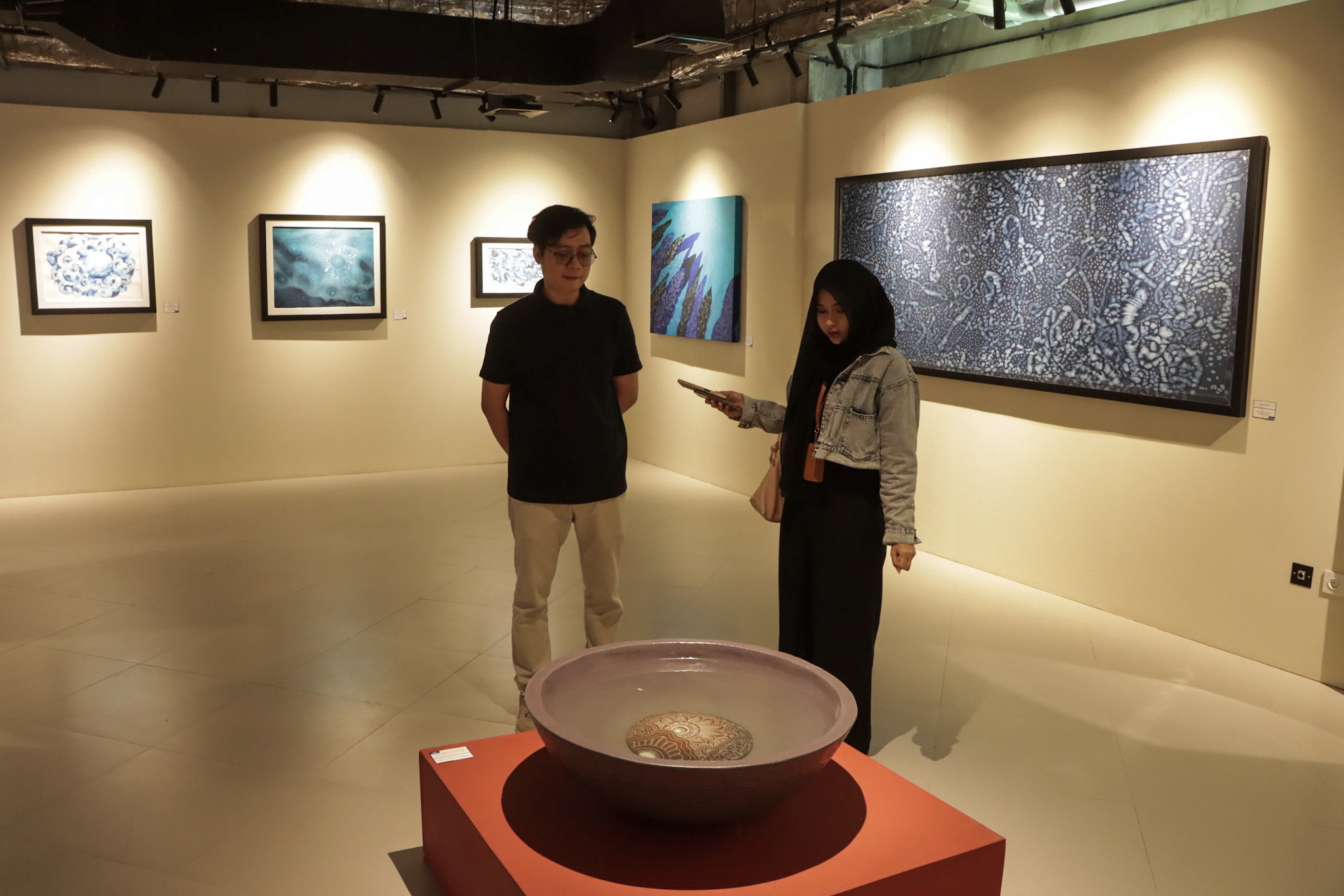 Pameran Jalan Sunyi Sang Mintaraga, Tafsir Monokromatik atas Laku Arjuna karya Yulianto. (M Ihsan/Radar Solo)