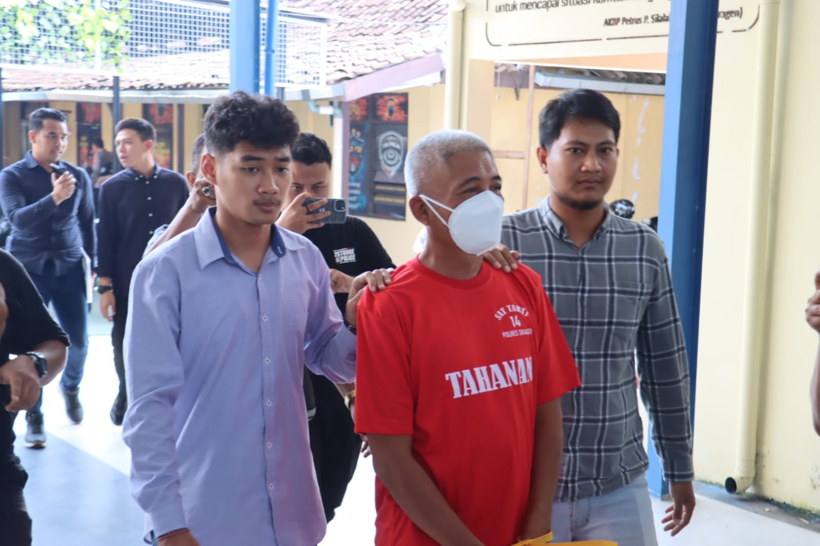 Kepala Desa Purworejo, Ngadiyanto alias Dipo ditahan di Polres Sragen. (Ahmad Khairudin/Radar Solo)